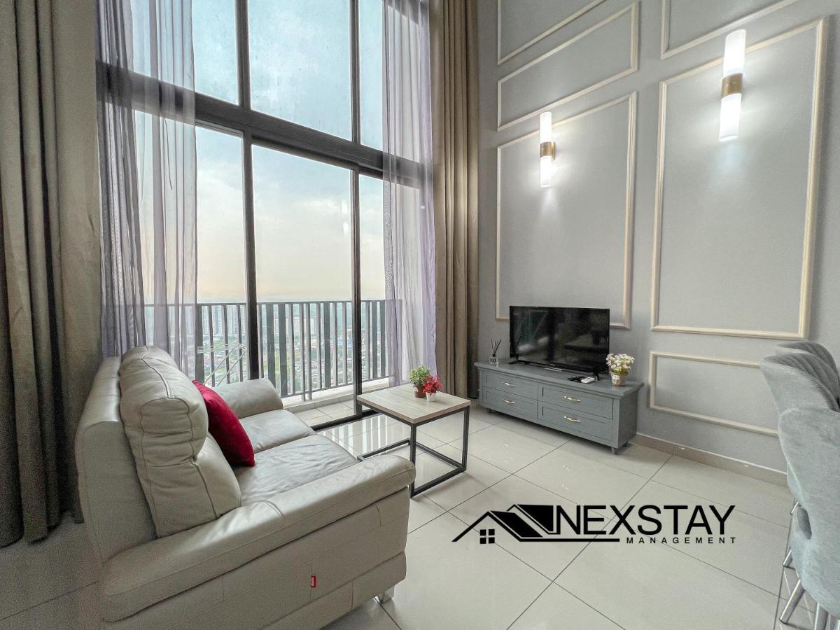 Cozy I-city Duplex Getaway By Nexstay
