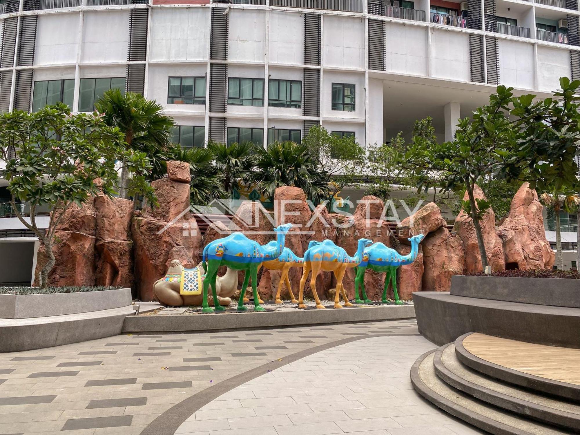 Cozy I-city Duplex Getaway By Nexstay Apartment