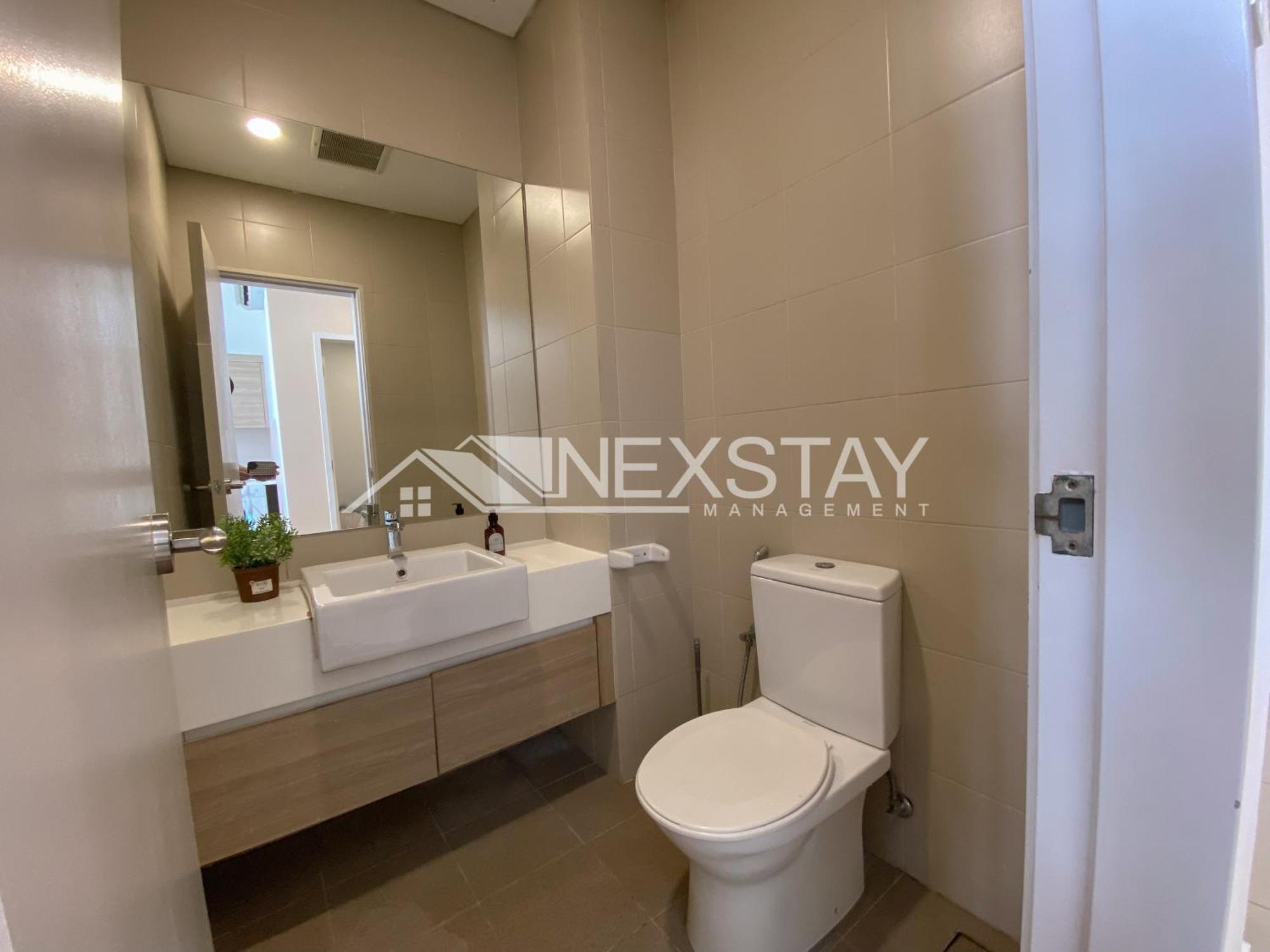 Cozy I-city Duplex Getaway By Nexstay
